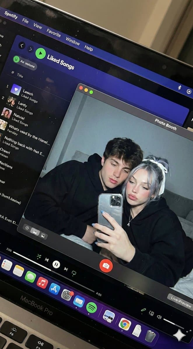 MacBook Selfie (Couple)